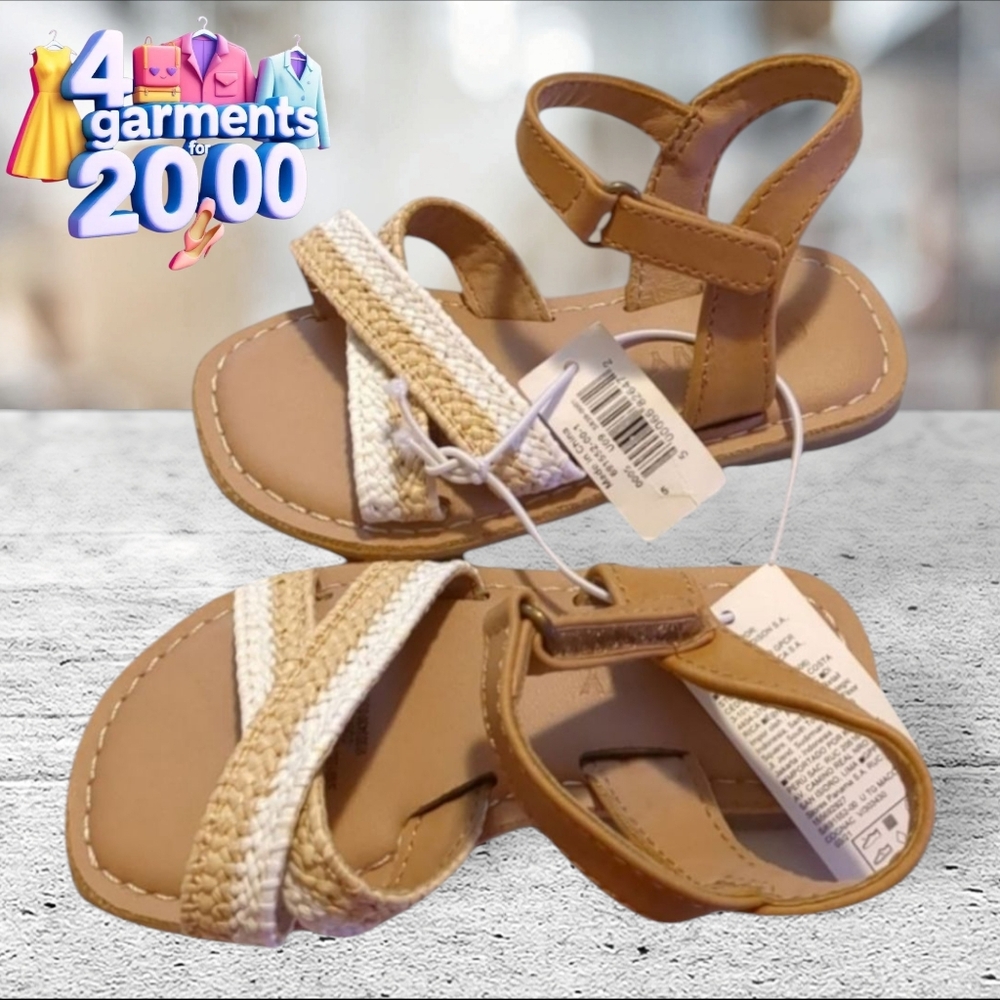 Girl's old navy cross strap sandals size 5